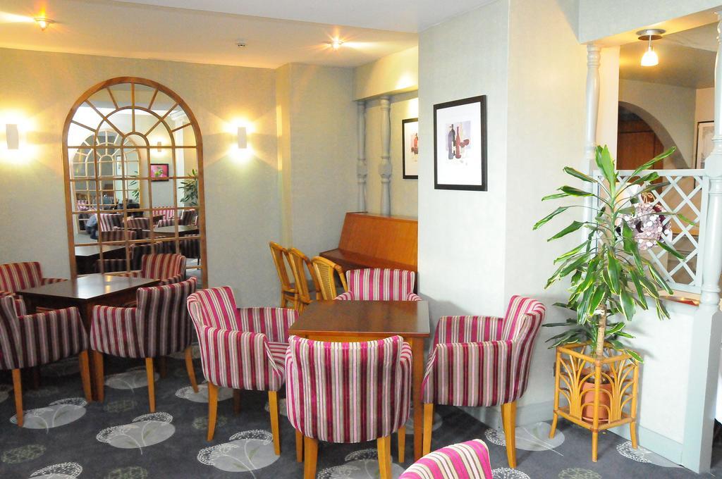 Dolphin Hotel Gorey Экстерьер фото